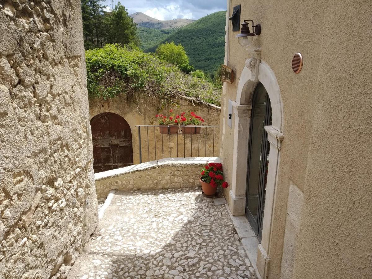 Villa Sognando Bominaco - Dimora Il Milord Exterior foto