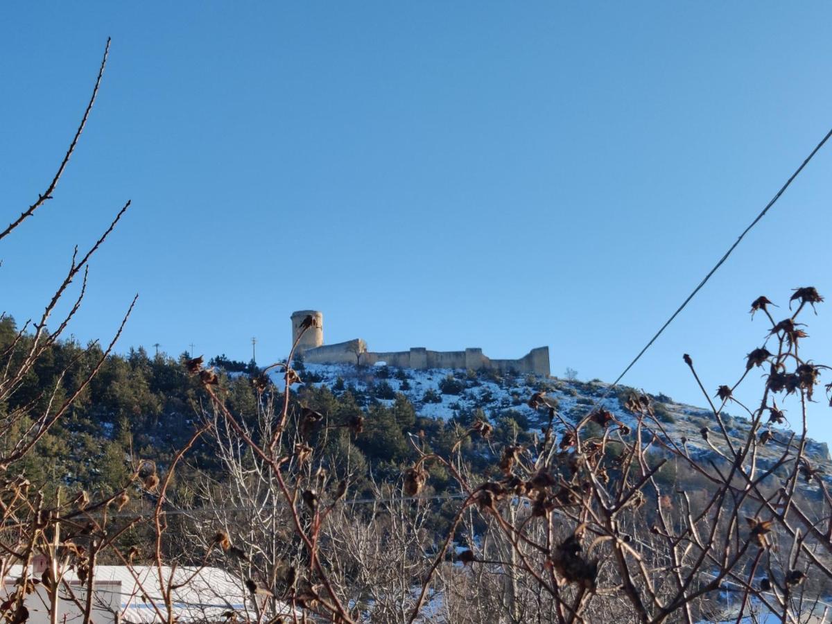 Villa Sognando Bominaco - Dimora Il Milord Exterior foto
